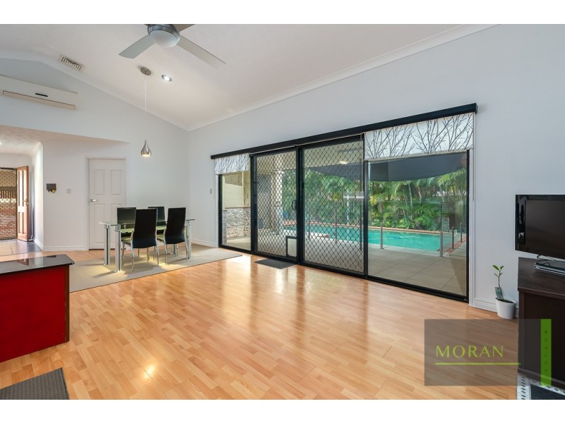 25 Batchworth Road, Molendinar QLD 4214