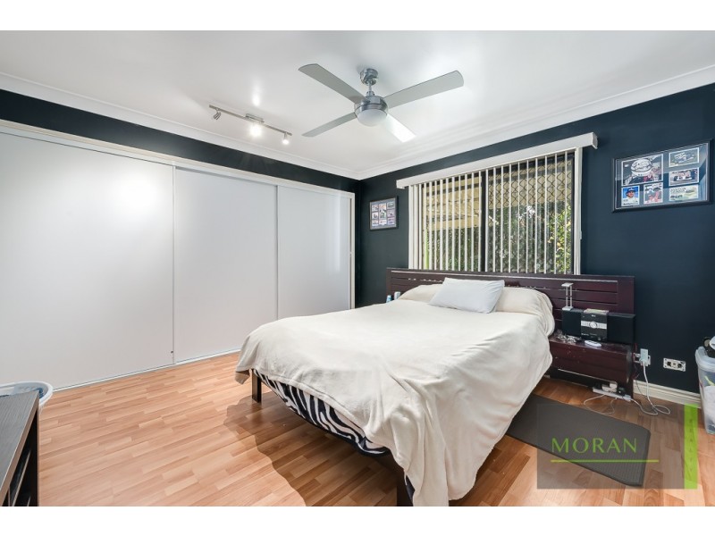 25 Batchworth Road, Molendinar QLD 4214