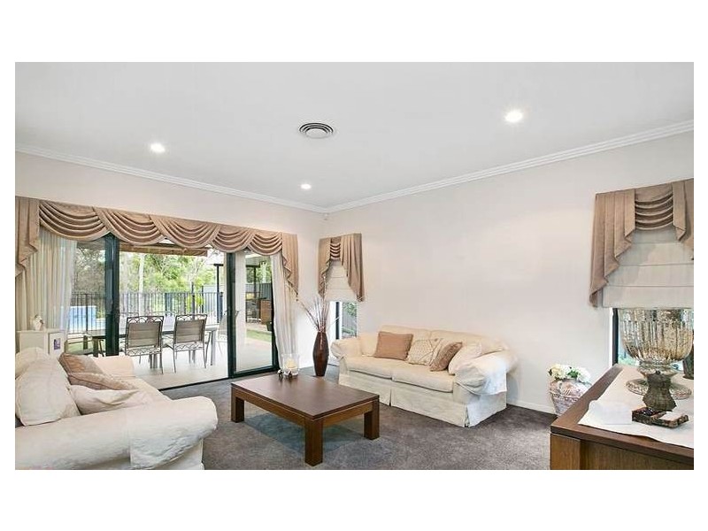 11 Sugargum Court, Molendinar QLD 4214