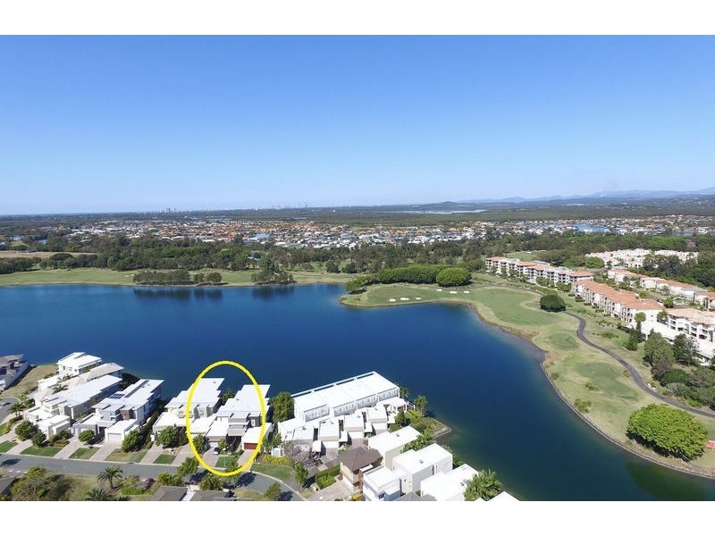6085 Lugano Drive, Hope Island QLD 4212