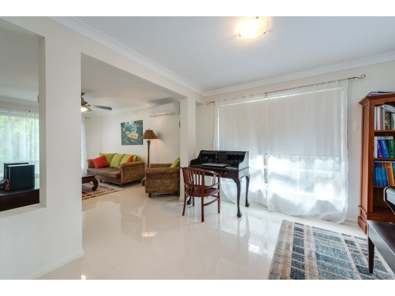 17 Maloney Crescent, Maudsland QLD 4210