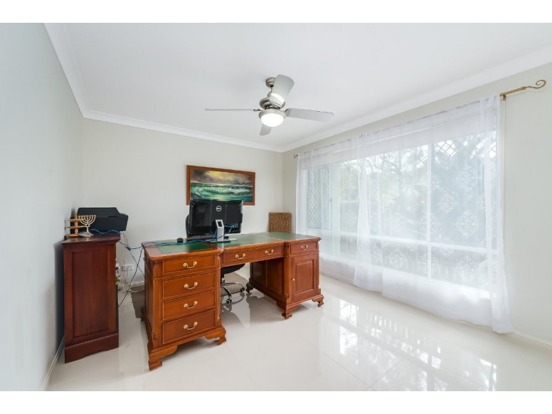 17 Maloney Crescent, Maudsland QLD 4210