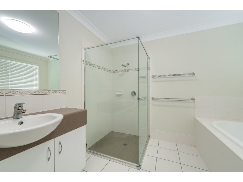17 Maloney Crescent, Maudsland QLD 4210