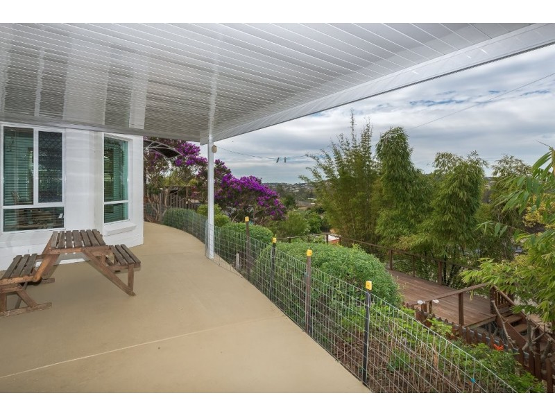 17 Maloney Crescent, Maudsland QLD 4210