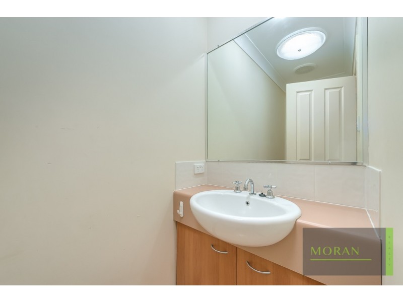 2 Applegum Place, Molendinar QLD 4214