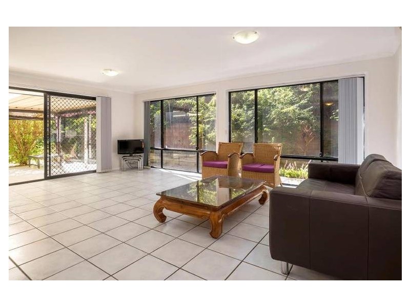 25 Lillywood Circuit, Molendinar QLD 4214