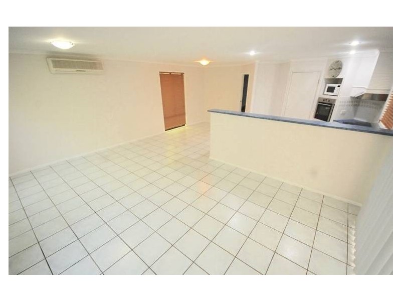 25 Lillywood Circuit, Molendinar QLD 4214