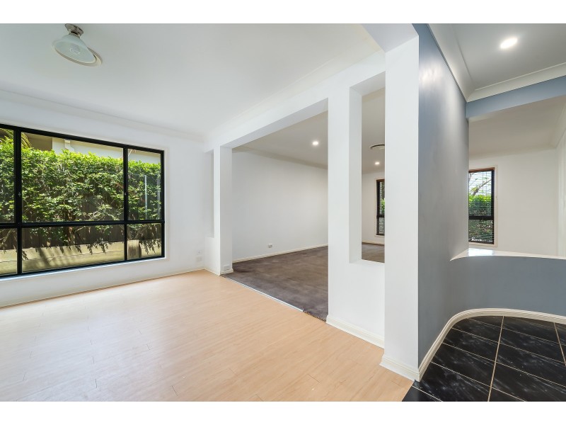 38 Dellwood Circuit, Molendinar QLD 4214