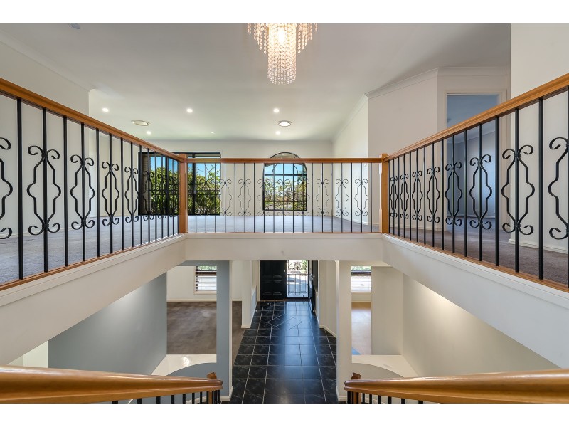 38 Dellwood Circuit, Molendinar QLD 4214
