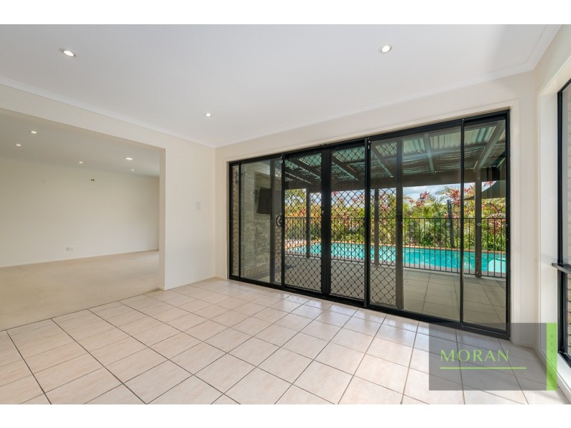 10 Lillywood Circuit, Molendinar QLD 4214