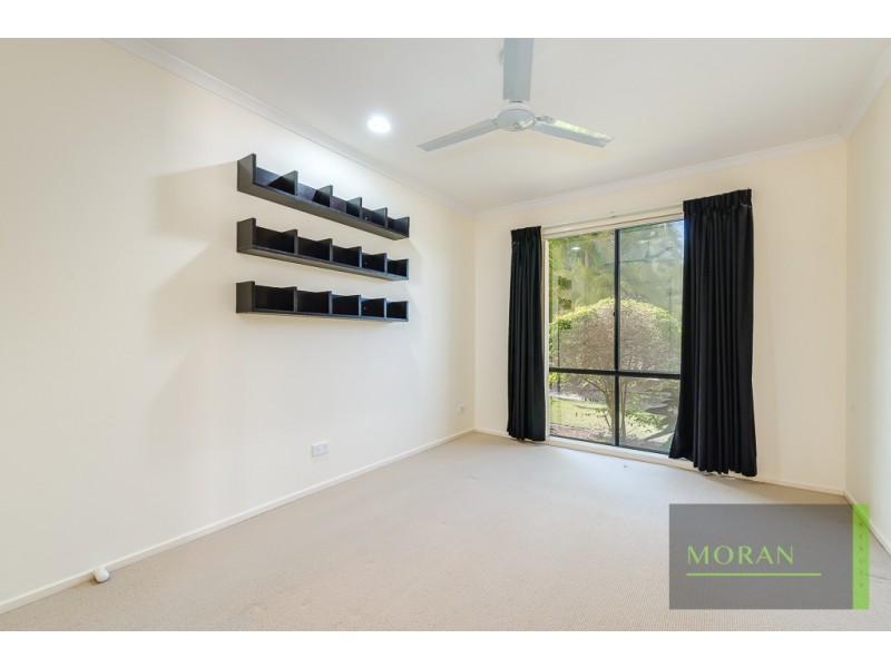 10 Lillywood Circuit, Molendinar QLD 4214