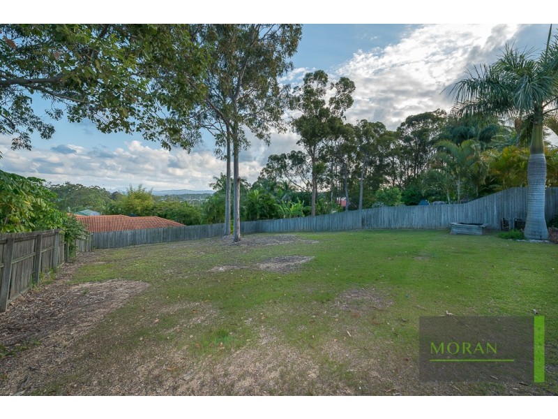 90 Macquarie Avenue, Molendinar QLD 4214