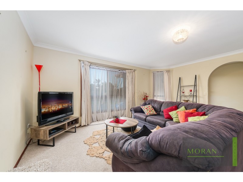 90 Macquarie Avenue, Molendinar QLD 4214