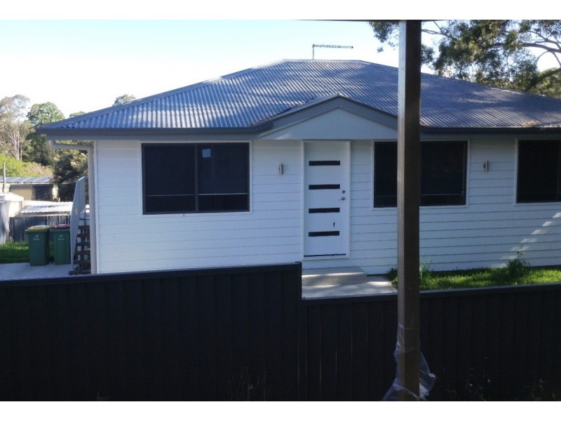 20 Mitchell Avenue, Molendinar QLD 4214