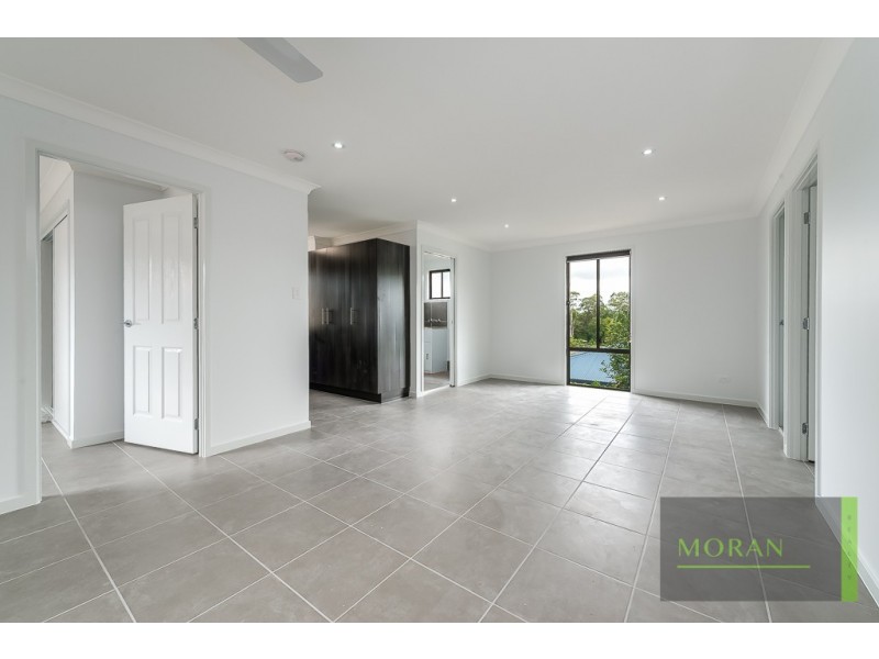 20 Mitchell Avenue, Molendinar QLD 4214