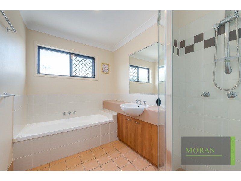 2 Applegum Place, Molendinar QLD 4214