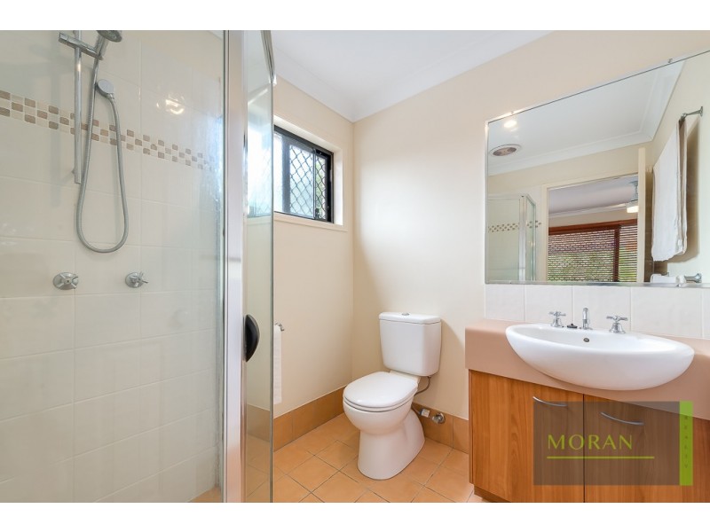 2 Applegum Place, Molendinar QLD 4214