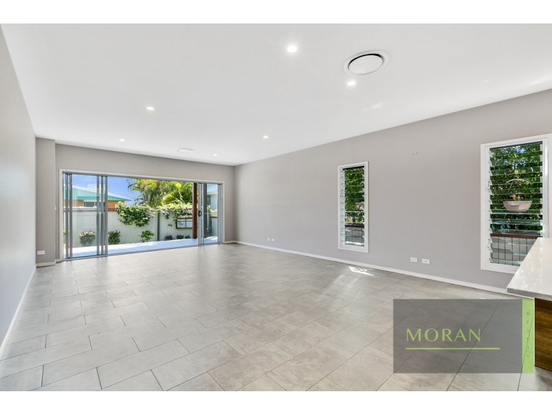 2/21 Cawthray Street, Biggera Waters QLD 4216