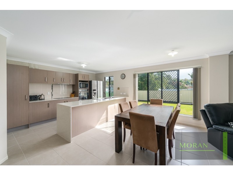 55 Deakin Avenue, Southport QLD 4215