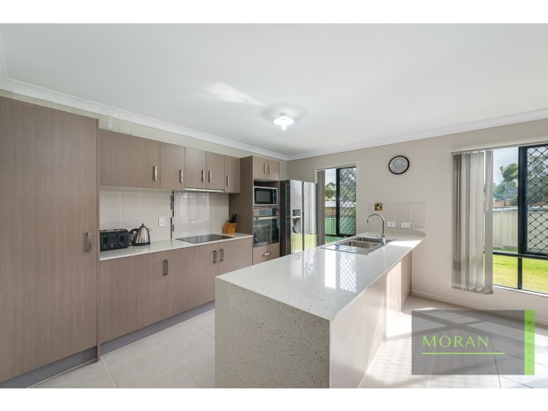55 Deakin Avenue, Southport QLD 4215