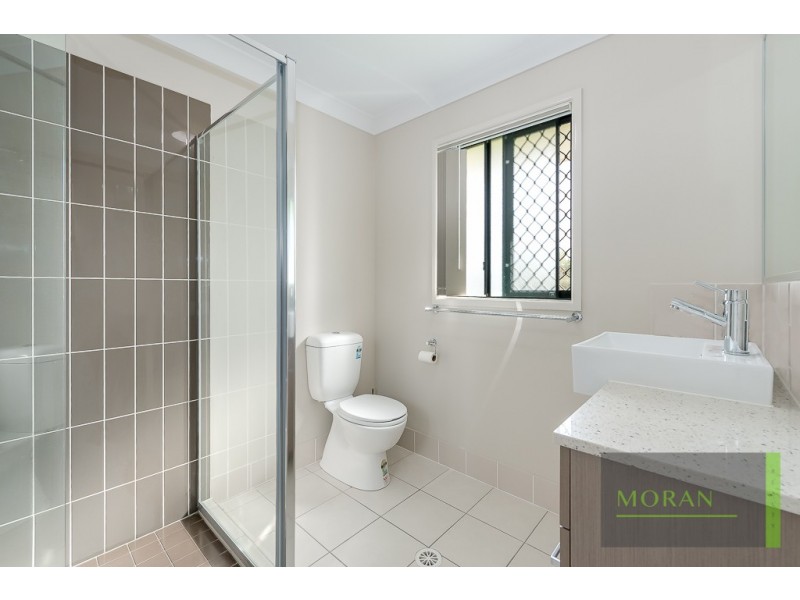 55 Deakin Avenue, Southport QLD 4215