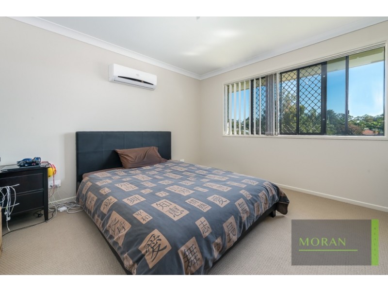 55 Deakin Avenue, Southport QLD 4215