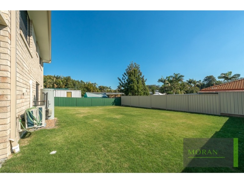 55 Deakin Avenue, Southport QLD 4215