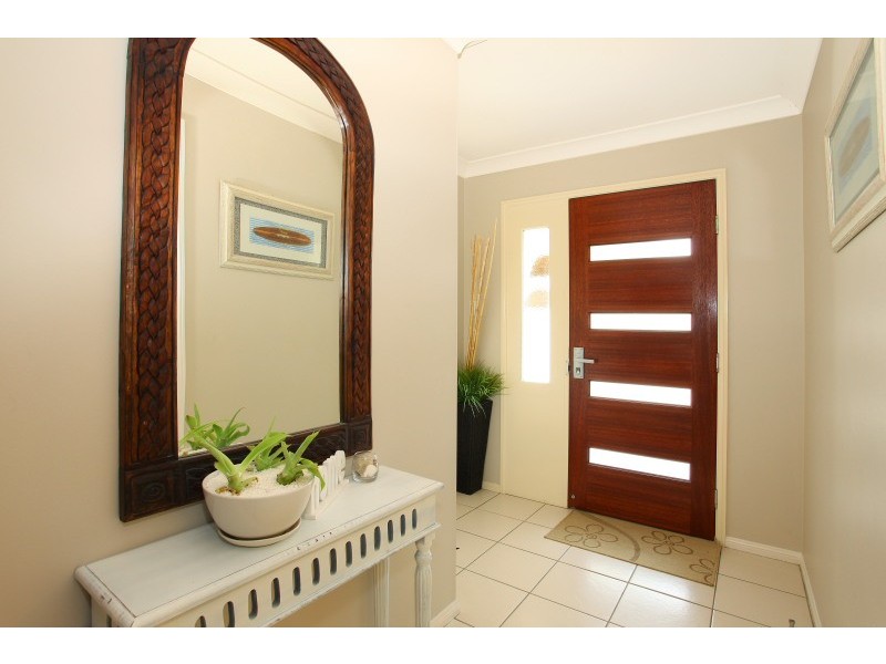 32 Rosegum Drive, Molendinar QLD 4214