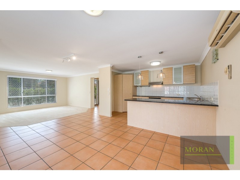 30 Harrow Place, Arundel QLD 4214