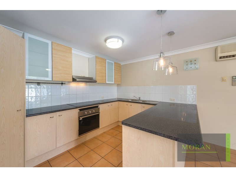 30 Harrow Place, Arundel QLD 4214