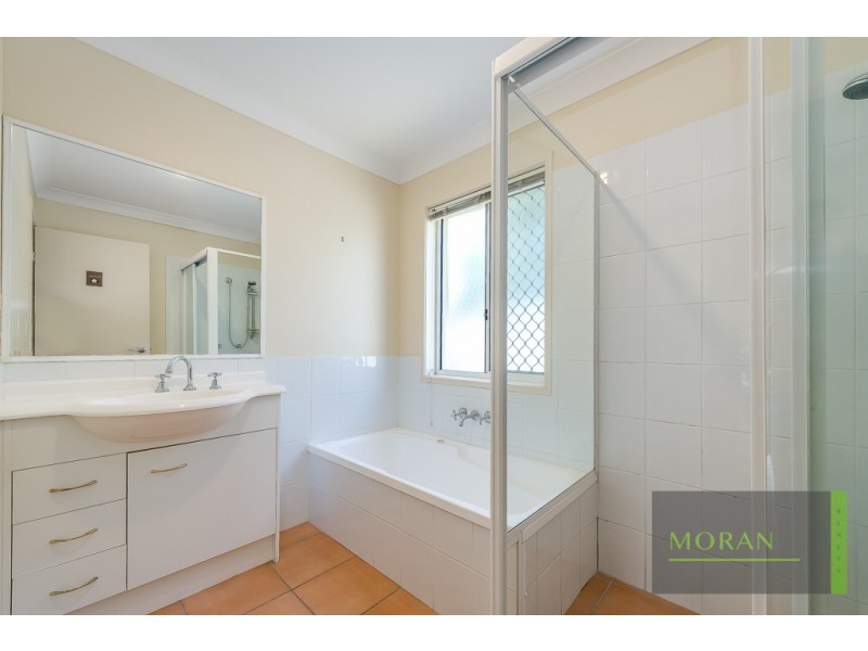 30 Harrow Place, Arundel QLD 4214