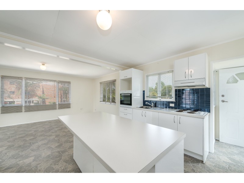 28 Proud Street, Labrador QLD 4215