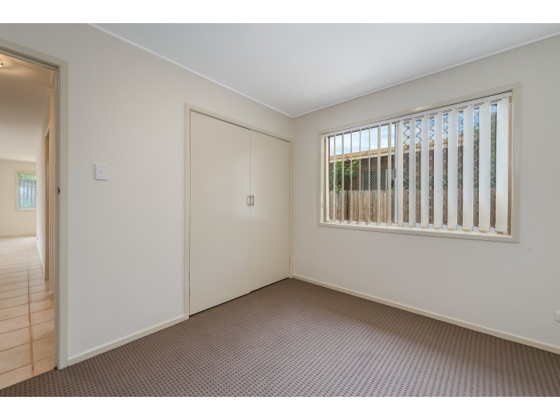 8 Rodlan Parade, Labrador QLD 4215