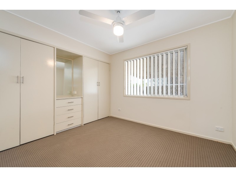 8 Rodlan Parade, Labrador QLD 4215