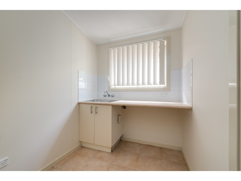 8 Rodlan Parade, Labrador QLD 4215