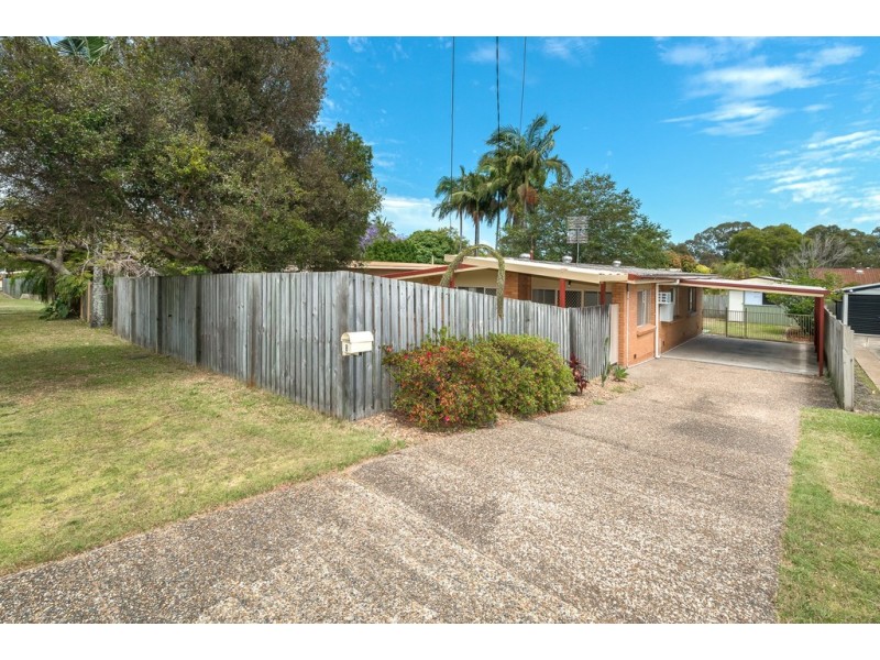 8 Rodlan Parade, Labrador QLD 4215