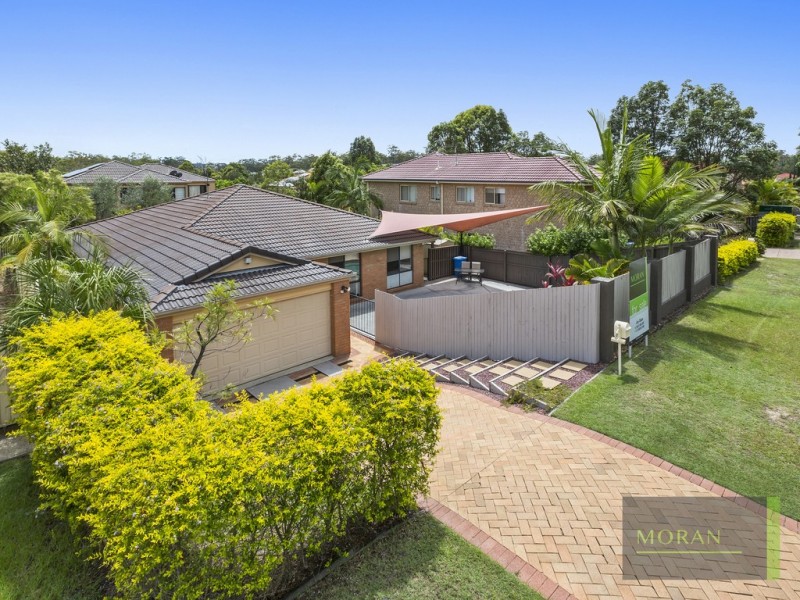 17 Gumleaf Drive, Molendinar QLD 4214