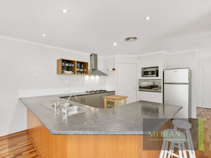 17 Gumleaf Drive, Molendinar QLD 4214