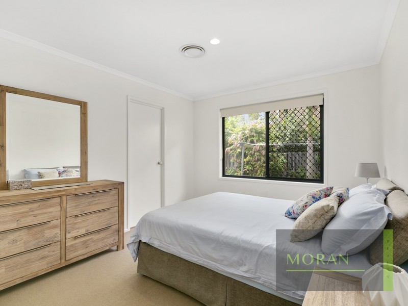 17 Gumleaf Drive, Molendinar QLD 4214