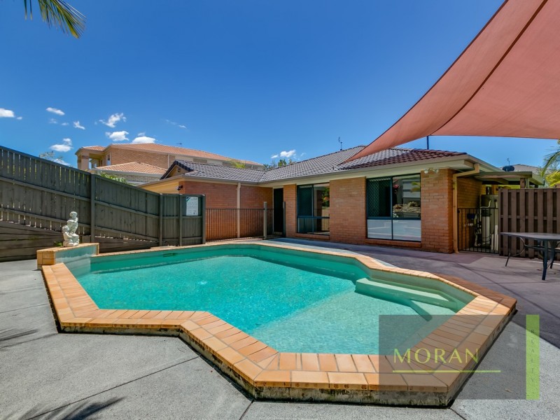 17 Gumleaf Drive, Molendinar QLD 4214