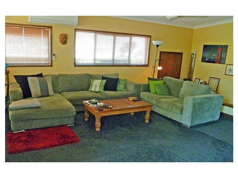 146 Bamboo Avenue, Benowa QLD 4217