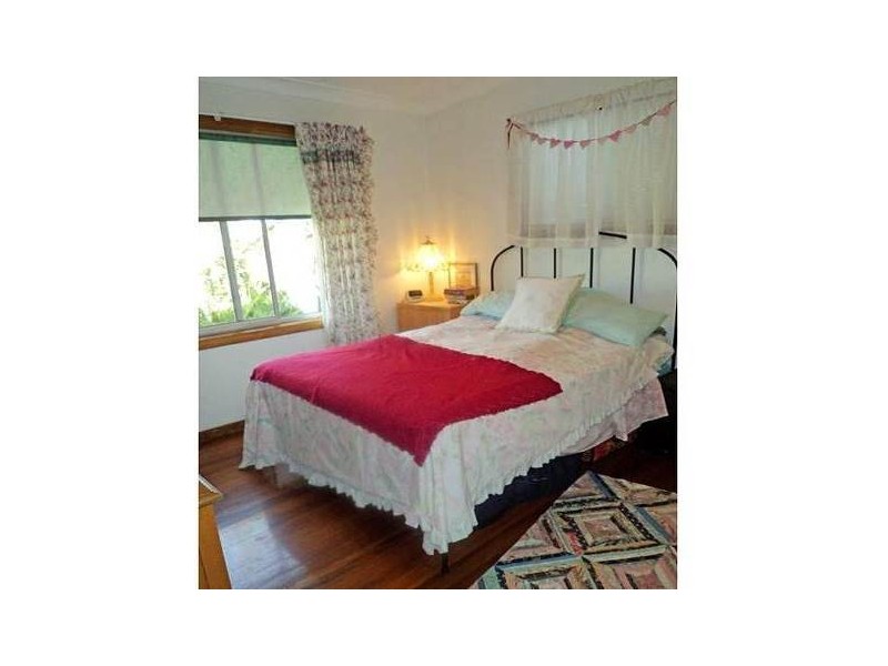 146 Bamboo Avenue, Benowa QLD 4217