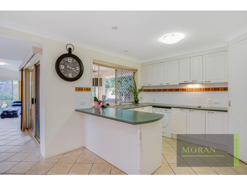 87 Crestwood Drive, Molendinar QLD 4214
