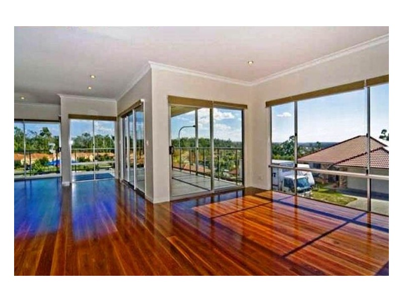 49 Zane Street, Molendinar QLD 4214