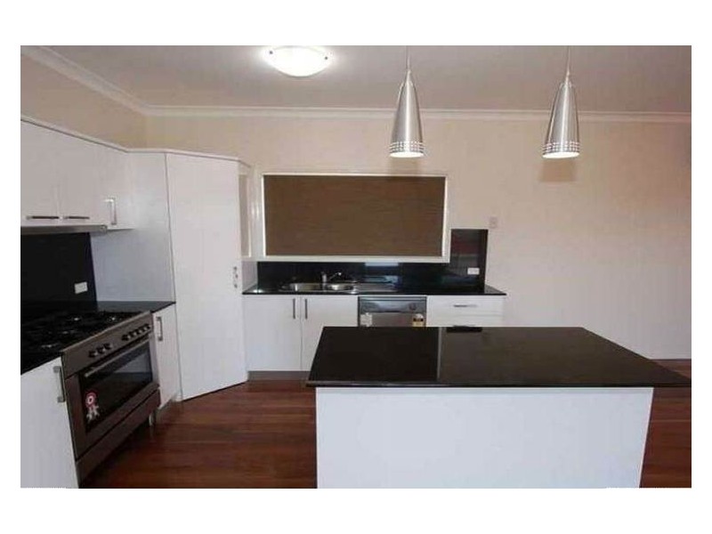 49 Zane Street, Molendinar QLD 4214