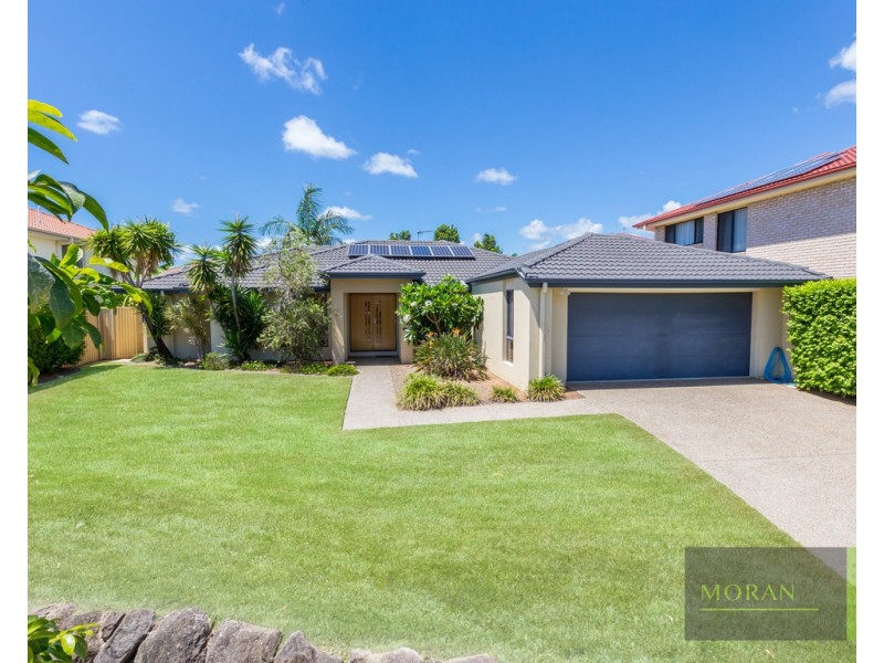 111 Crestwood Drive, Molendinar QLD 4214