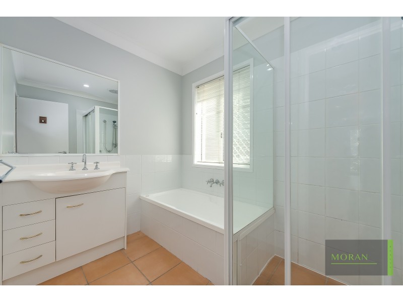 30 Harrow Place, Arundel QLD 4214