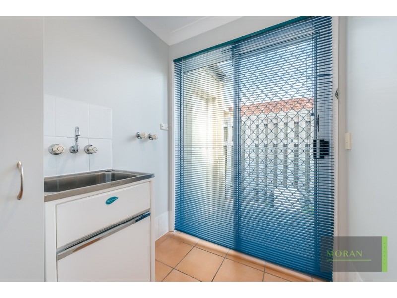 30 Harrow Place, Arundel QLD 4214