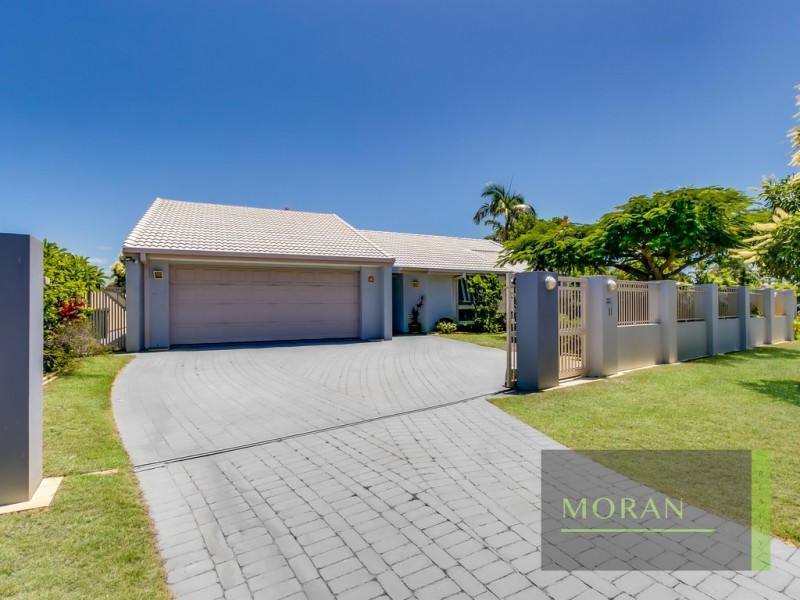 11 Tannah Court, Broadbeach Waters QLD 4218