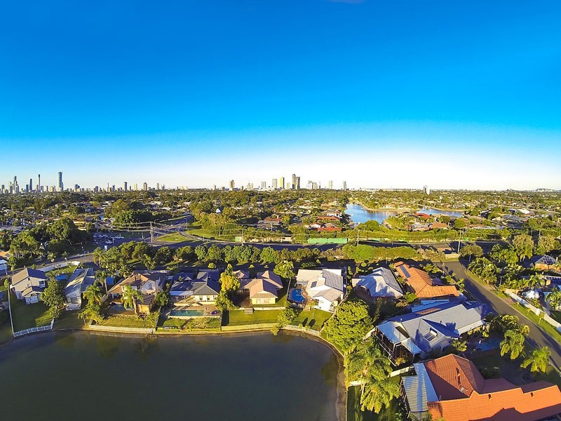 11 Tannah Court, Broadbeach Waters QLD 4218